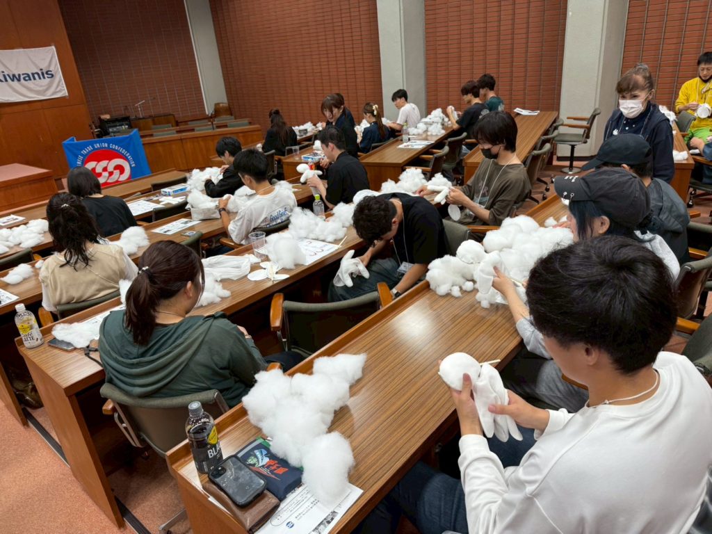 251005連合岡山キワニスドール製作会の写真